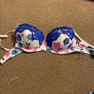 cute bra!